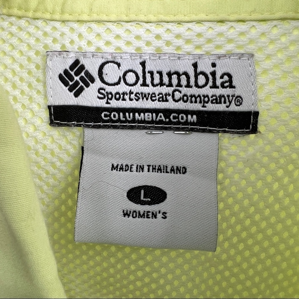 Columbia Women's Green Collared Short Sleeve Buttondown Performance Shirt - Picture 7 of 8